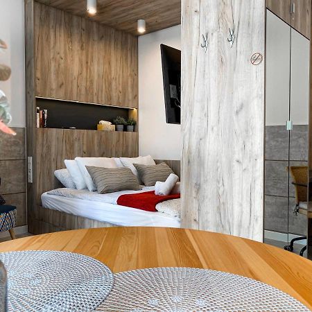 Beautiful Studio For Couples With Air Conditioning - Old Town & Main Station Krakow Dış mekan fotoğraf