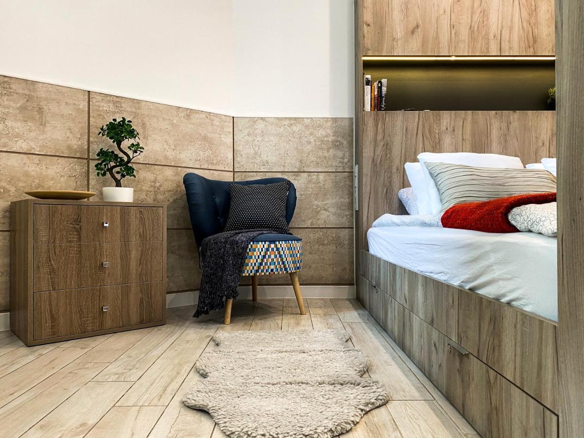 Beautiful Studio For Couples With Air Conditioning - Old Town & Main Station Krakow Dış mekan fotoğraf