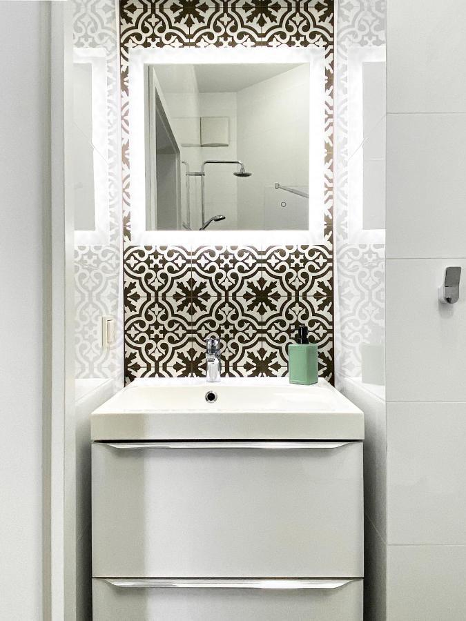 Beautiful Studio For Couples With Air Conditioning - Old Town & Main Station Krakow Dış mekan fotoğraf